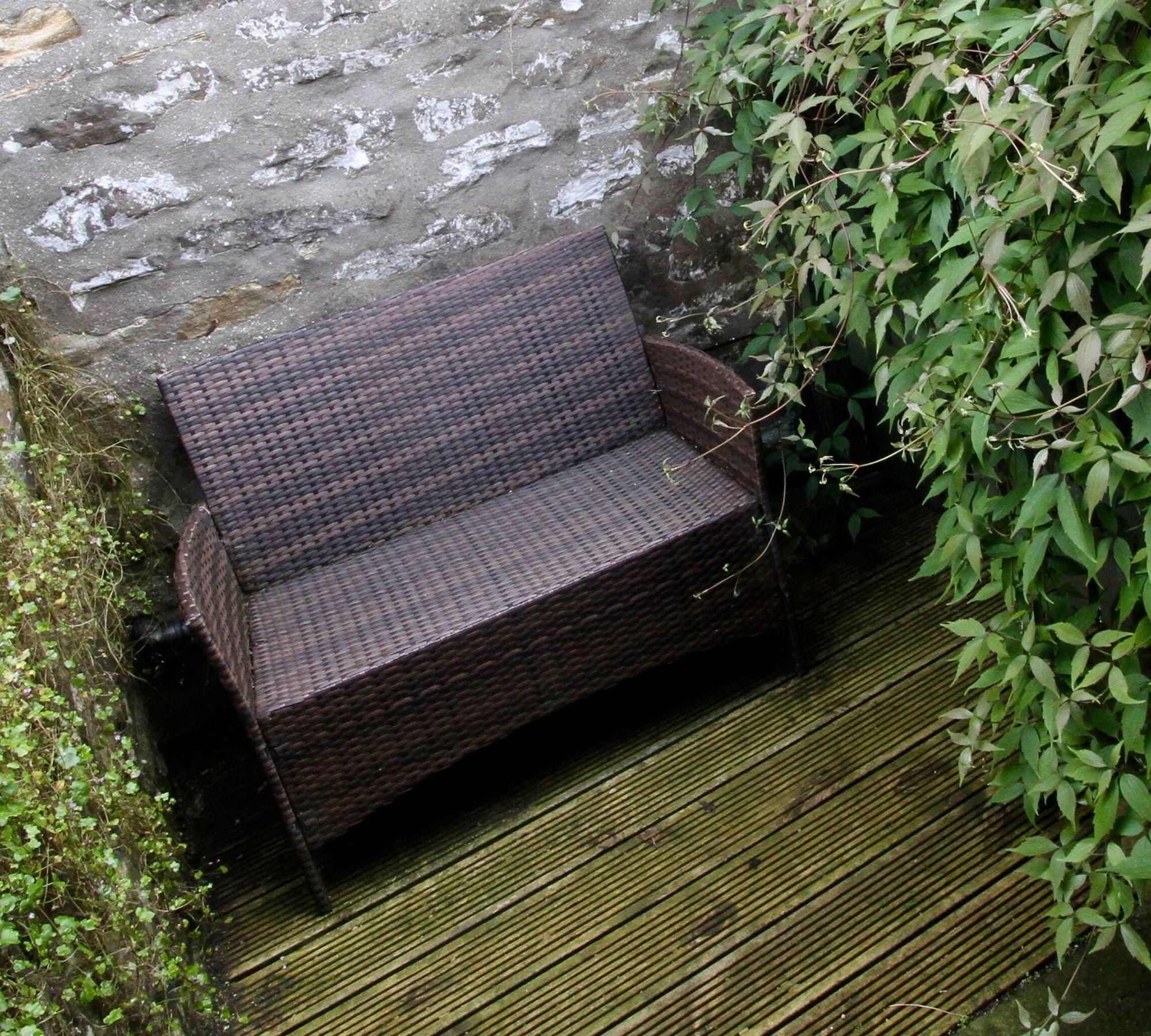 Hotel Ashfield House Grassington Exteriér fotografie A rattan bench